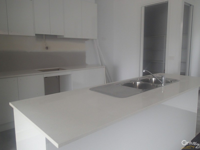 103 Kingdom Drive, Cranbourne VIC 3977