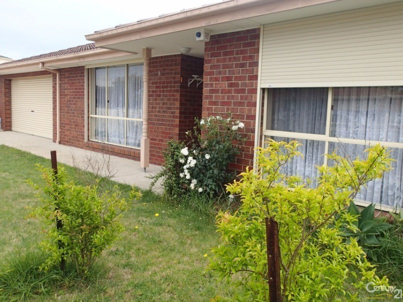3 Castella Place, Hampton Park VIC 3976