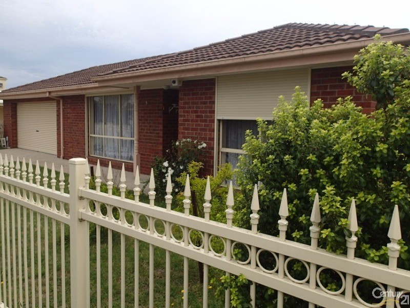 3 Castella Place, Hampton Park VIC 3976