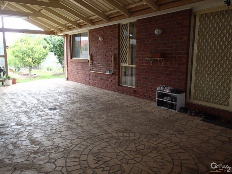 3 Castella Place, Hampton Park VIC 3976