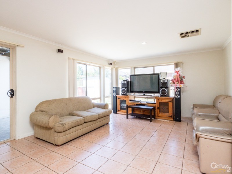30 Bateman Grove, Hampton Park VIC 3976