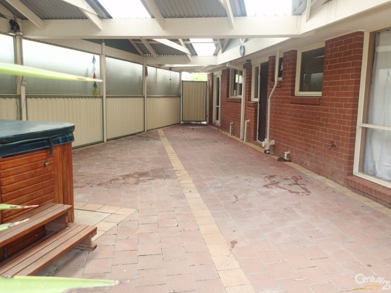 69 Glencairn Ave,, Hallam VIC 3803