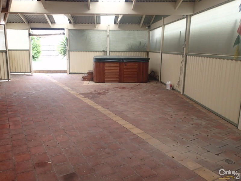 69 Glencairn Ave,, Hallam VIC 3803