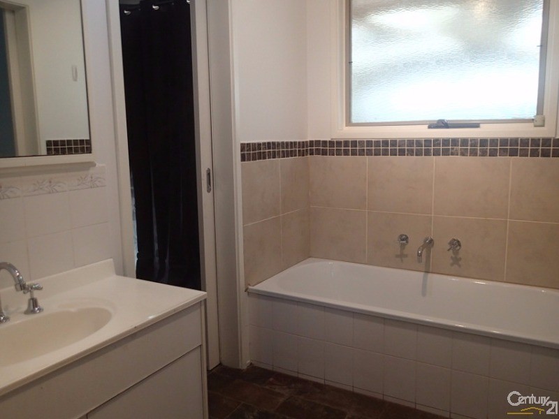 69 Glencairn Ave,, Hallam VIC 3803