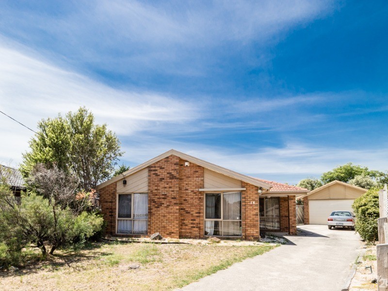 18 Jasper Court, Hampton Park VIC 3976
