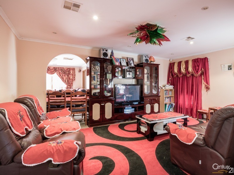 18 Jasper Court, Hampton Park VIC 3976