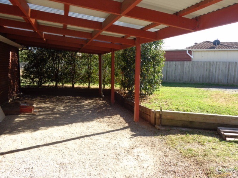 17 Lesley Drive, Hampton Park VIC 3976