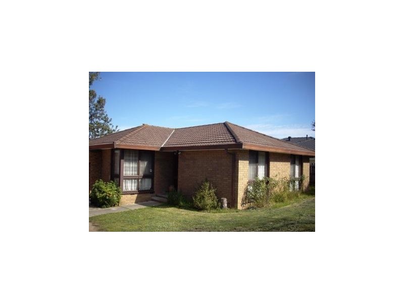 31 OAKTREE DRIVE, Hampton Park VIC 3976