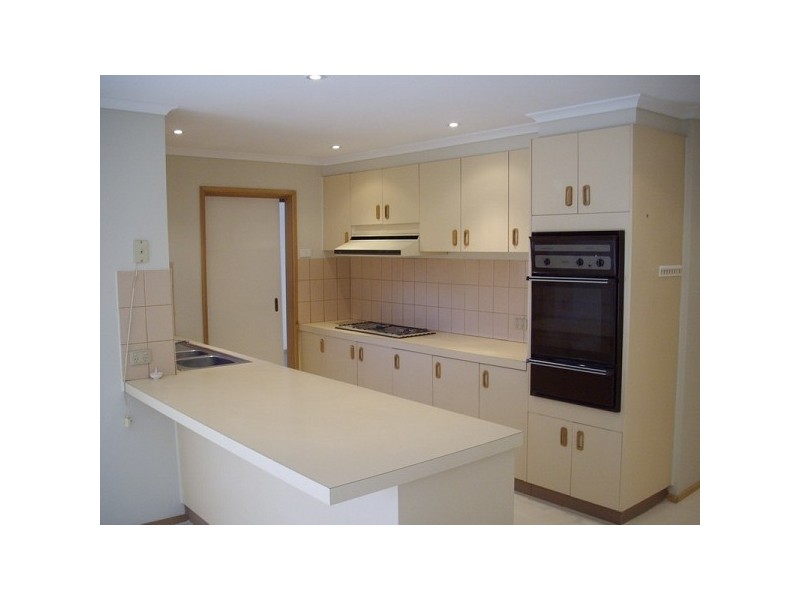 13 GARFIELD COURT, Hampton Park VIC 3976