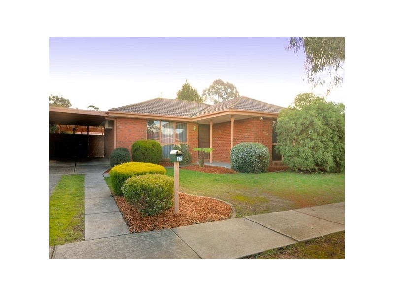 19 LEWISHAM CLOSE, Hampton Park VIC 3976