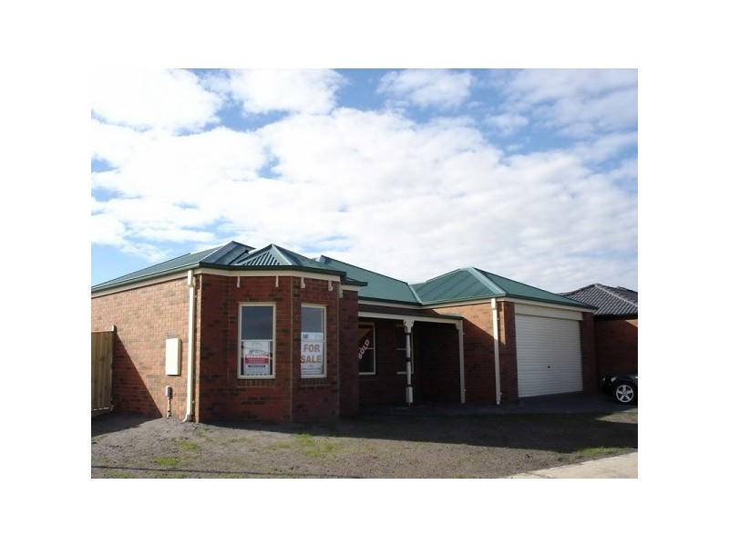 86 RIDGEMONT DRIVE, Berwick VIC 3806