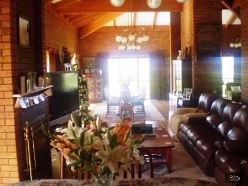 315-327 Harkaway Road, Harkaway VIC 3806