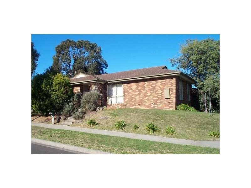 24 Oaktree Drive, Hampton Park VIC 3976