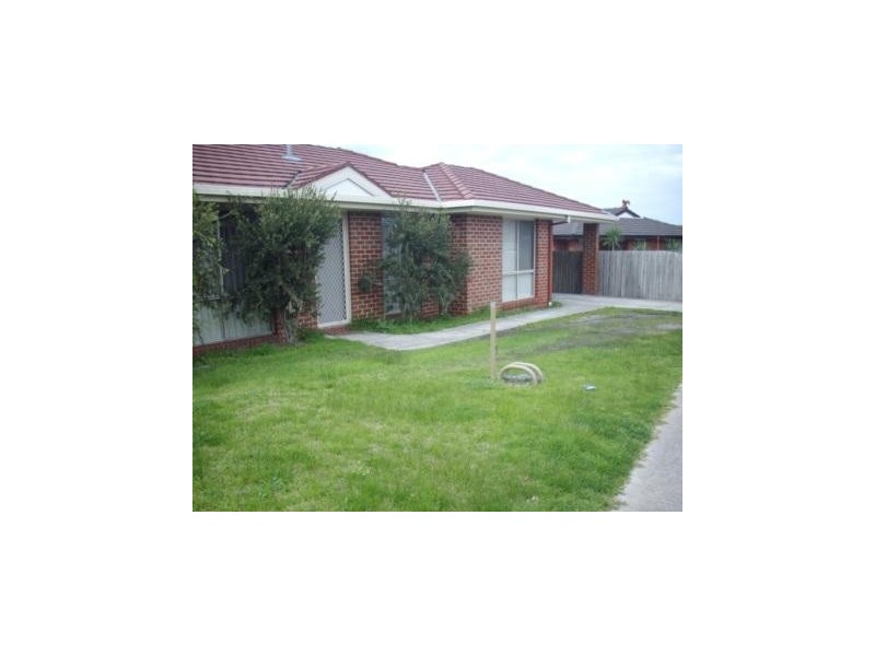 6 Amber, Hampton Park VIC 3976