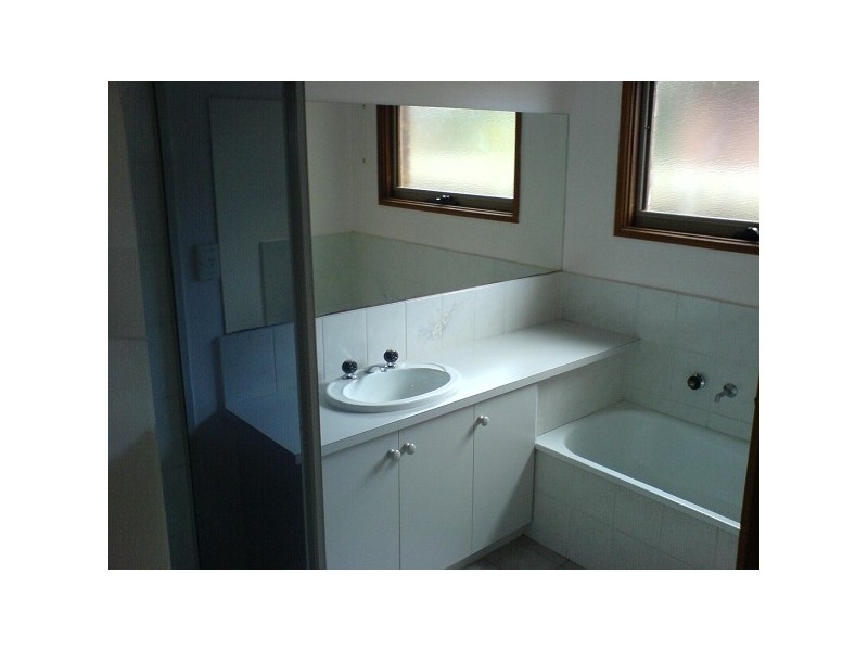 13 Jason Place, Hampton Park VIC 3976