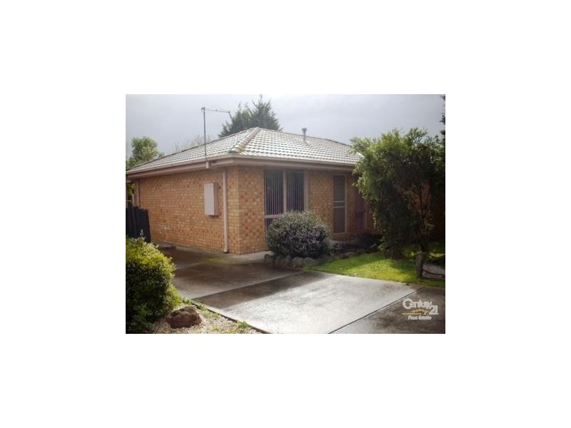 13 James Wyman Place, Hampton Park VIC 3976