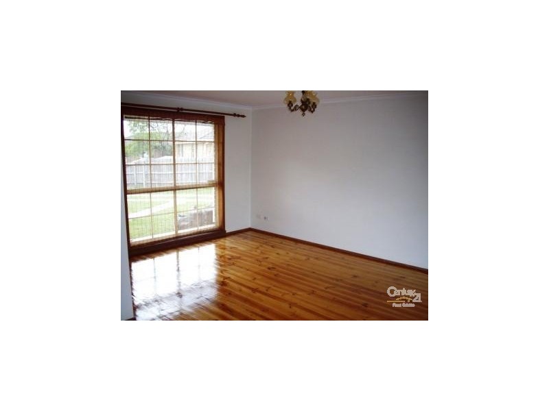 5 Owens Court, Hampton Park VIC 3976