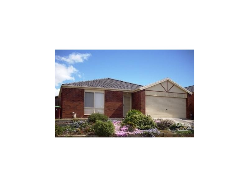 14 Burlington Chase, Hampton Park VIC 3976