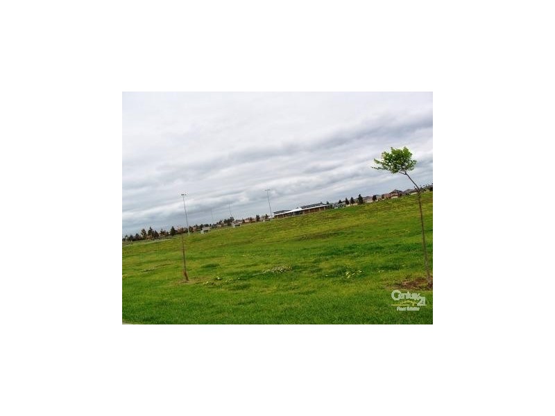 4 Lighthorse Crescent, Narre Warren South VIC 3805