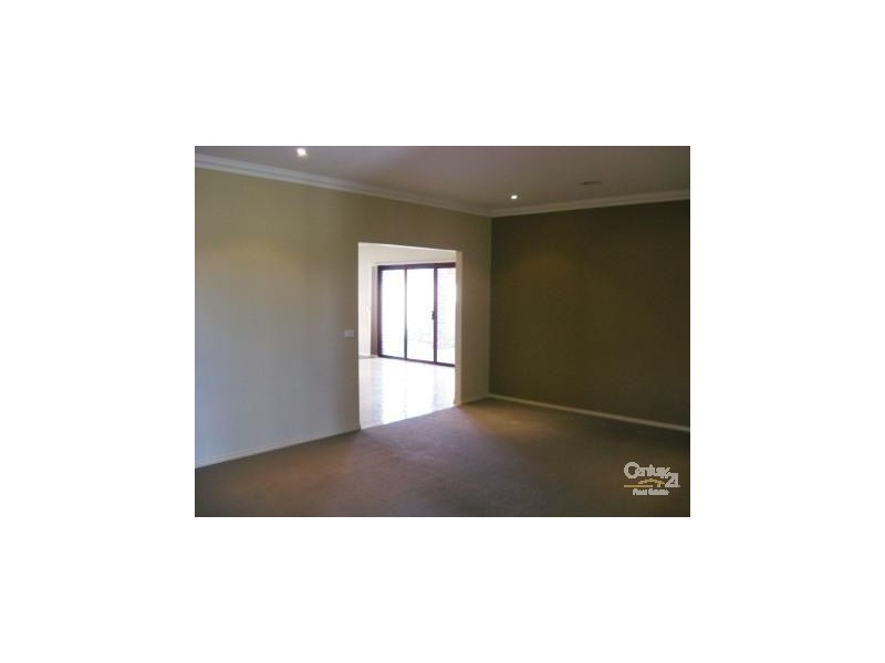 22 HALPORTER TCE, Lynbrook VIC 3975