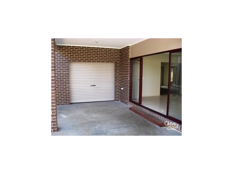 22 HALPORTER TCE, Lynbrook VIC 3975