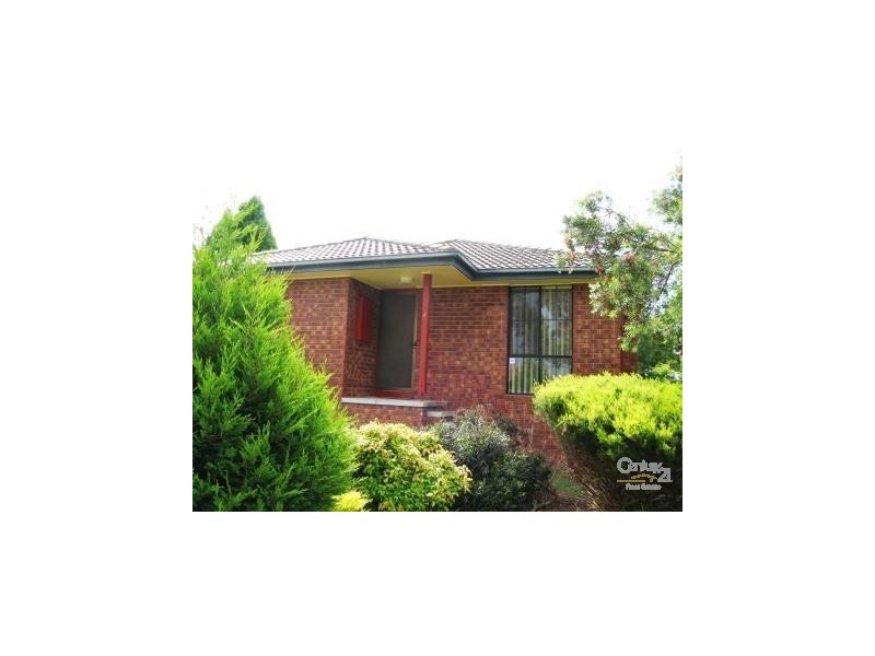 2 Bill Place, Hampton Park VIC 3976