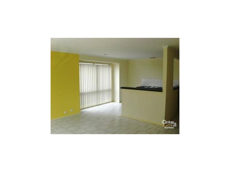 2 Bill Place, Hampton Park VIC 3976