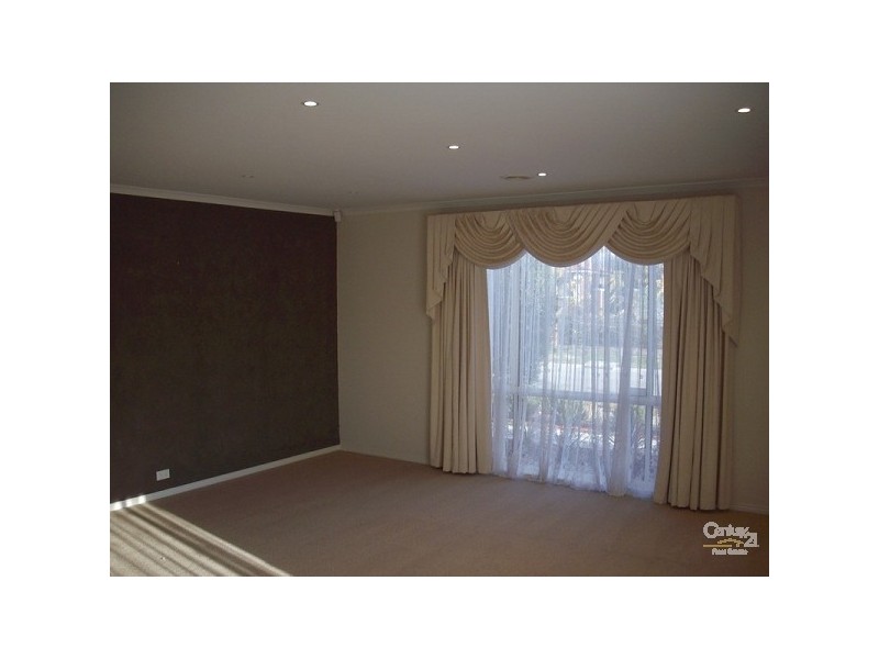 43 HARRINGTON DRIVE, Narre Warren South VIC 3805