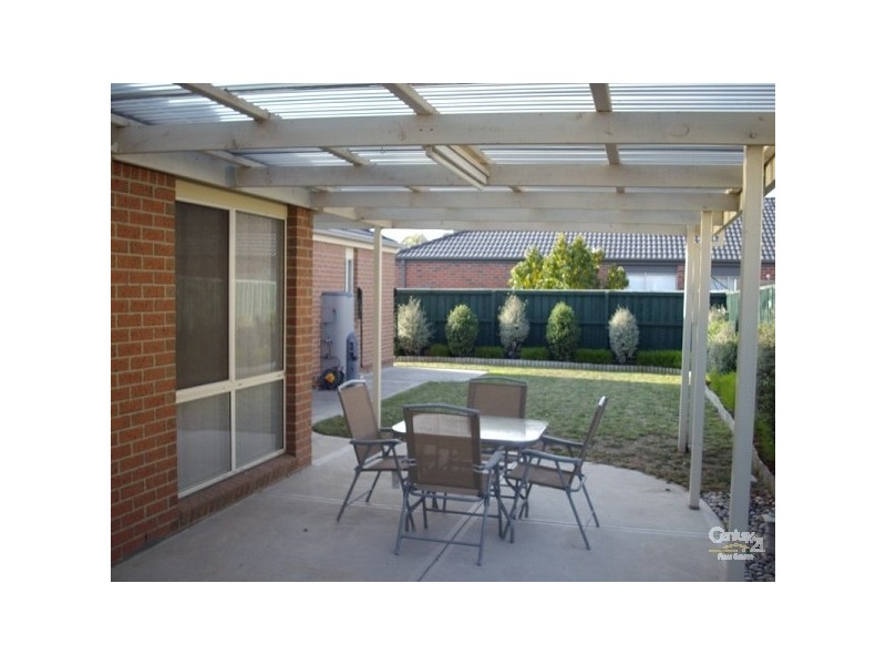 43 HARRINGTON DRIVE, Narre Warren South VIC 3805