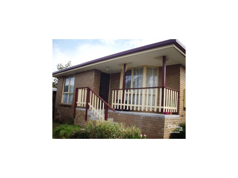 6 Ralph Crescent, Hampton Park VIC 3976