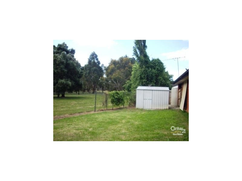 22 Broadbent Way, Pakenham VIC 3810