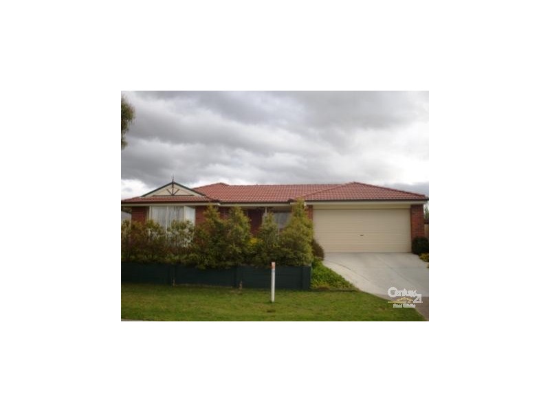 13 Farskiene Place, Hampton Park VIC 3976