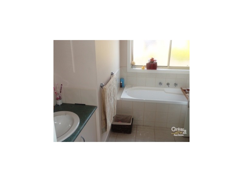 12 BURLINGTON CHASE, Hampton Park VIC 3976