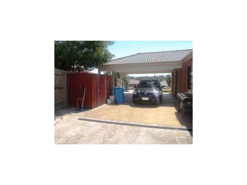 12 BURLINGTON CHASE, Hampton Park VIC 3976