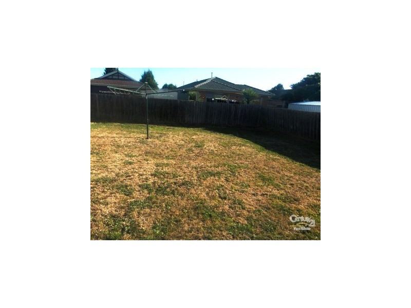 19 Charlotte Place, Cranbourne VIC 3977