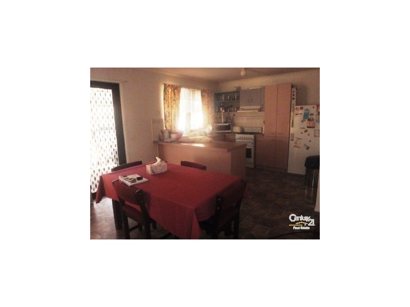 11 Glenn Court, Cranbourne West VIC 3977