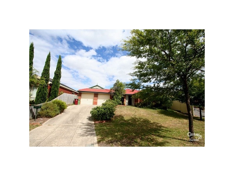 5 May Gibbs Cres, Lynbrook VIC 3975