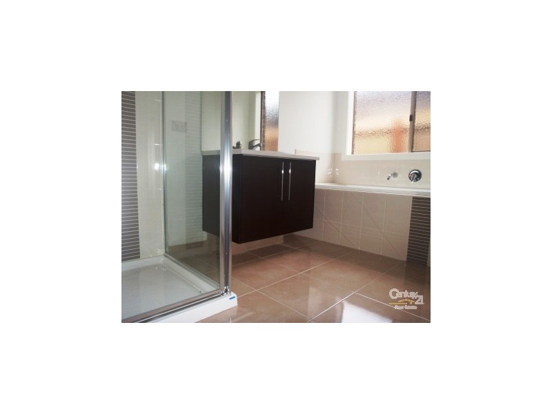 22 Kingsfield Cres, Lynbrook VIC 3975