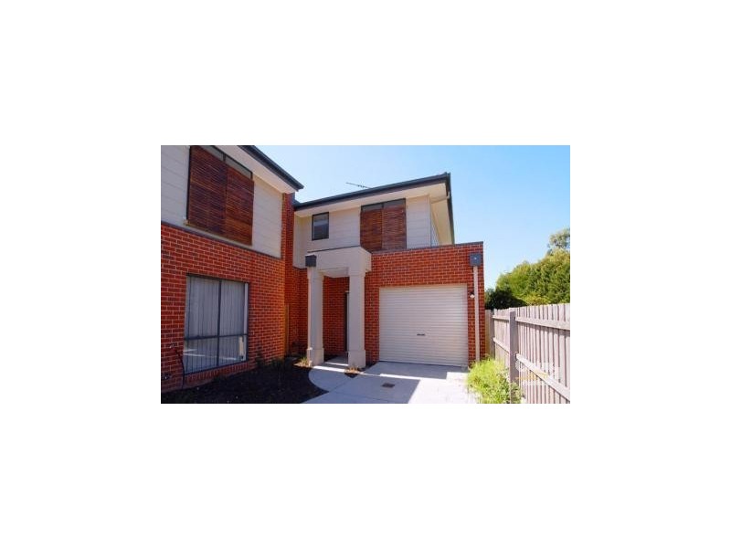 3/30 Simon Court, Hampton Park VIC 3976