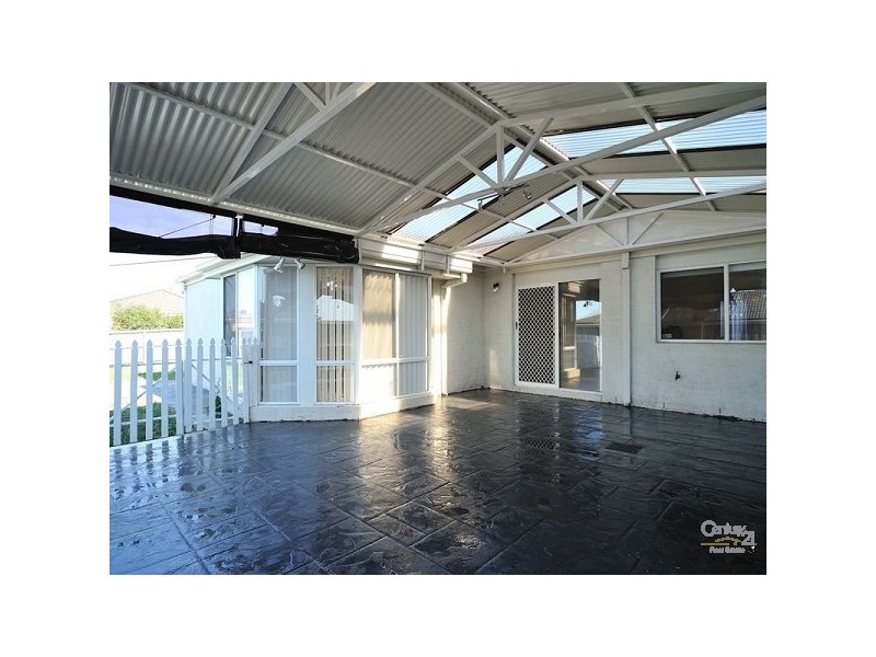 10 Hadley Cir, Narre Warren South VIC 3805