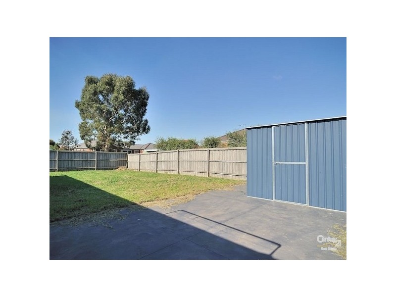 10 Hadley Cir, Narre Warren South VIC 3805