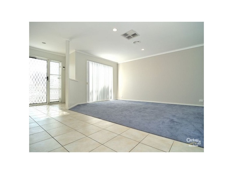 10 Hadley Cir, Narre Warren South VIC 3805