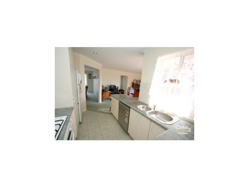 1 McCartney Drive, Narre Warren South VIC 3805