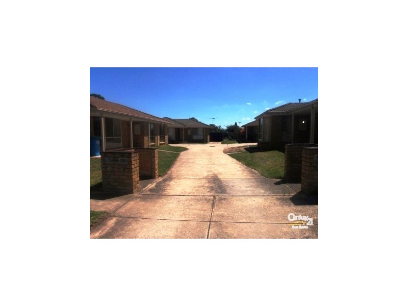 2/45 Somerville Road, Hampton Park VIC 3976