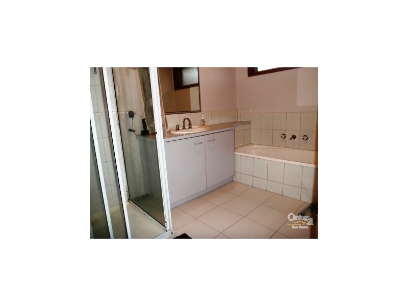 2/45 Somerville Road, Hampton Park VIC 3976