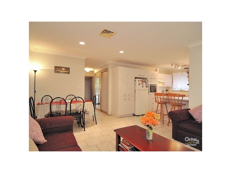 11 Michelle Drive, Hampton Park VIC 3976