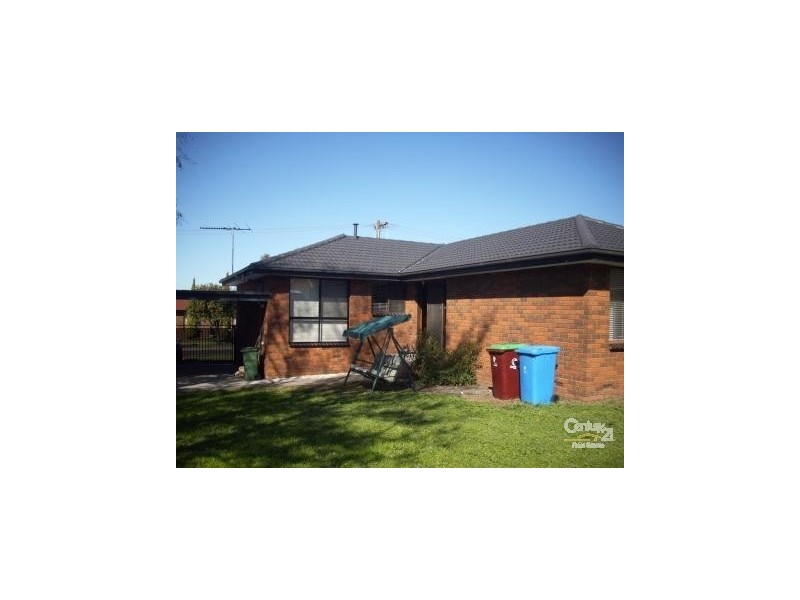 35 Alma Road, Hampton Park VIC 3976