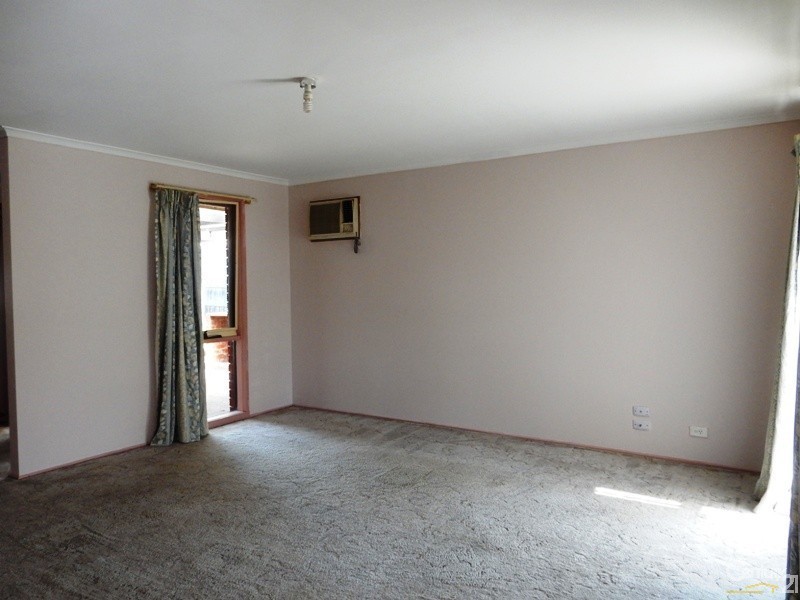 20 Joyce Street, Cranbourne VIC 3977