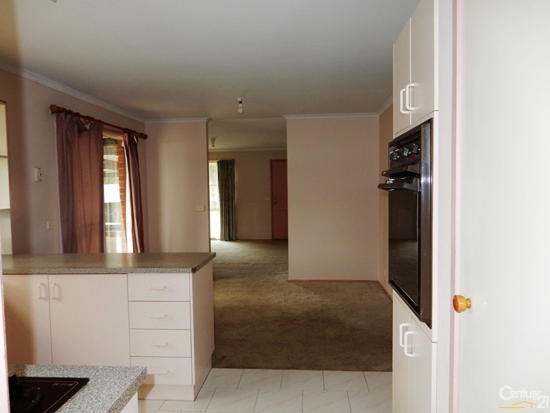 20 Joyce Street, Cranbourne VIC 3977