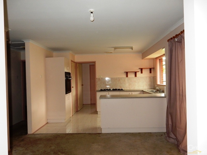 20 Joyce Street, Cranbourne VIC 3977